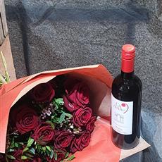 12 Red Roses with Red Wine