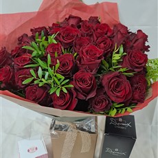 40 Red Rose Handtied Bouquet Gift Set 