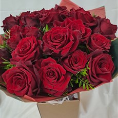 25 Luxury Red Roses handtied bouquet 